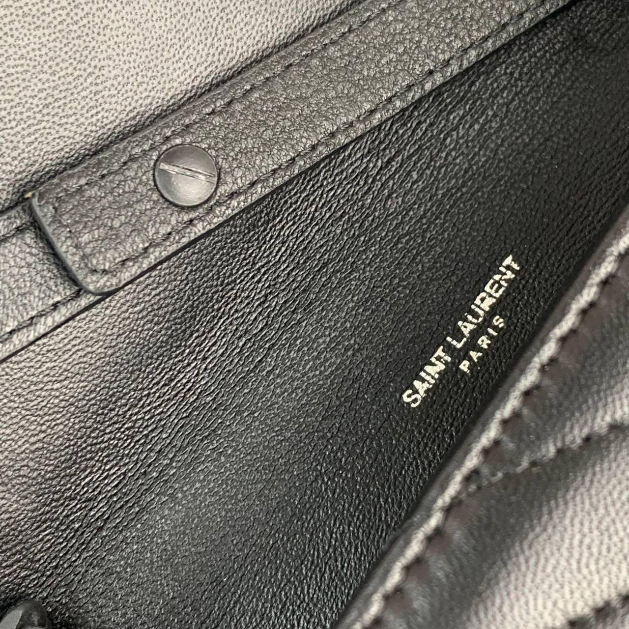 Yves Saint Laurent (YSL) Quilted Shoulder Bag 100% genuine leather Clutch.